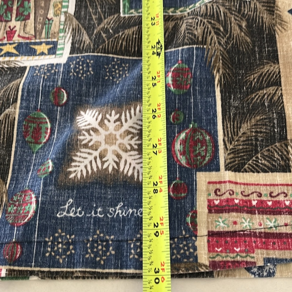 Vintage Reyn Spooner Christmas Hawaiian shirt - Picture 9 of 9